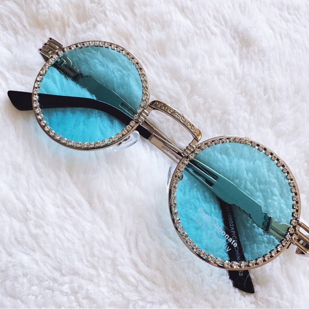 Kate Clear Blue Round Sunglasses - Picture 2 of 15